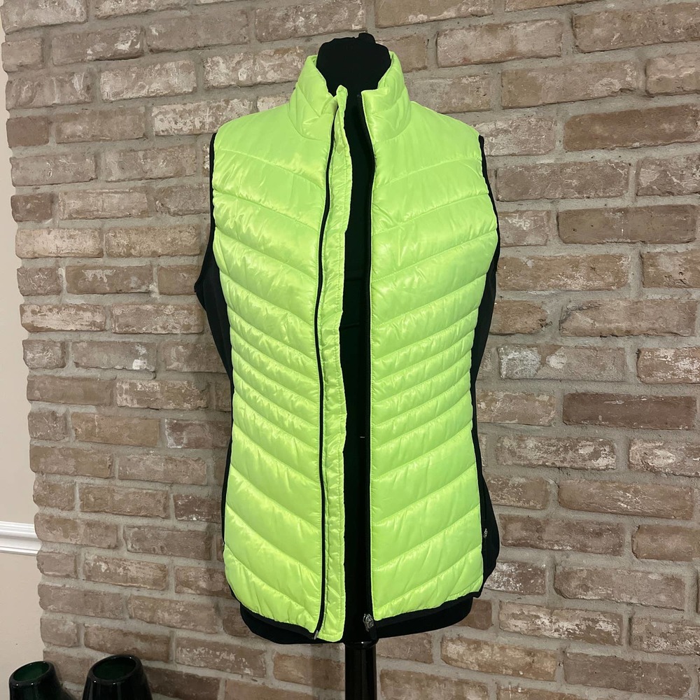 Xersion stylish zip up vest! Sz L